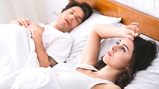 Bamboo vs Linen vs Tencel: Which Fitted Sheet Wins for Hot Sleepers?