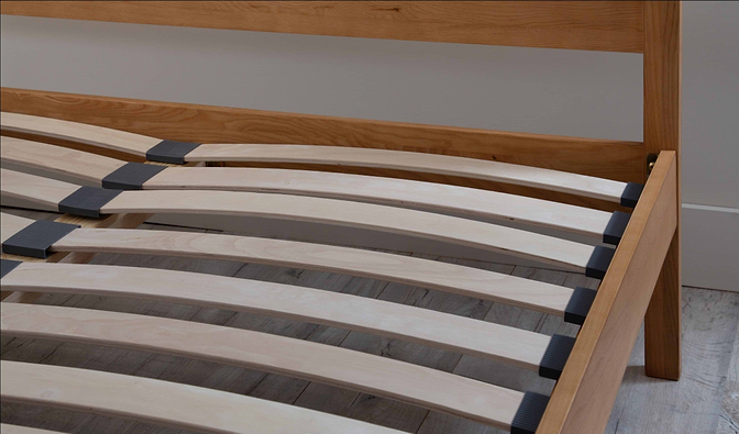 Sprung vs Solid Slats: Which Bed Base Is Better?